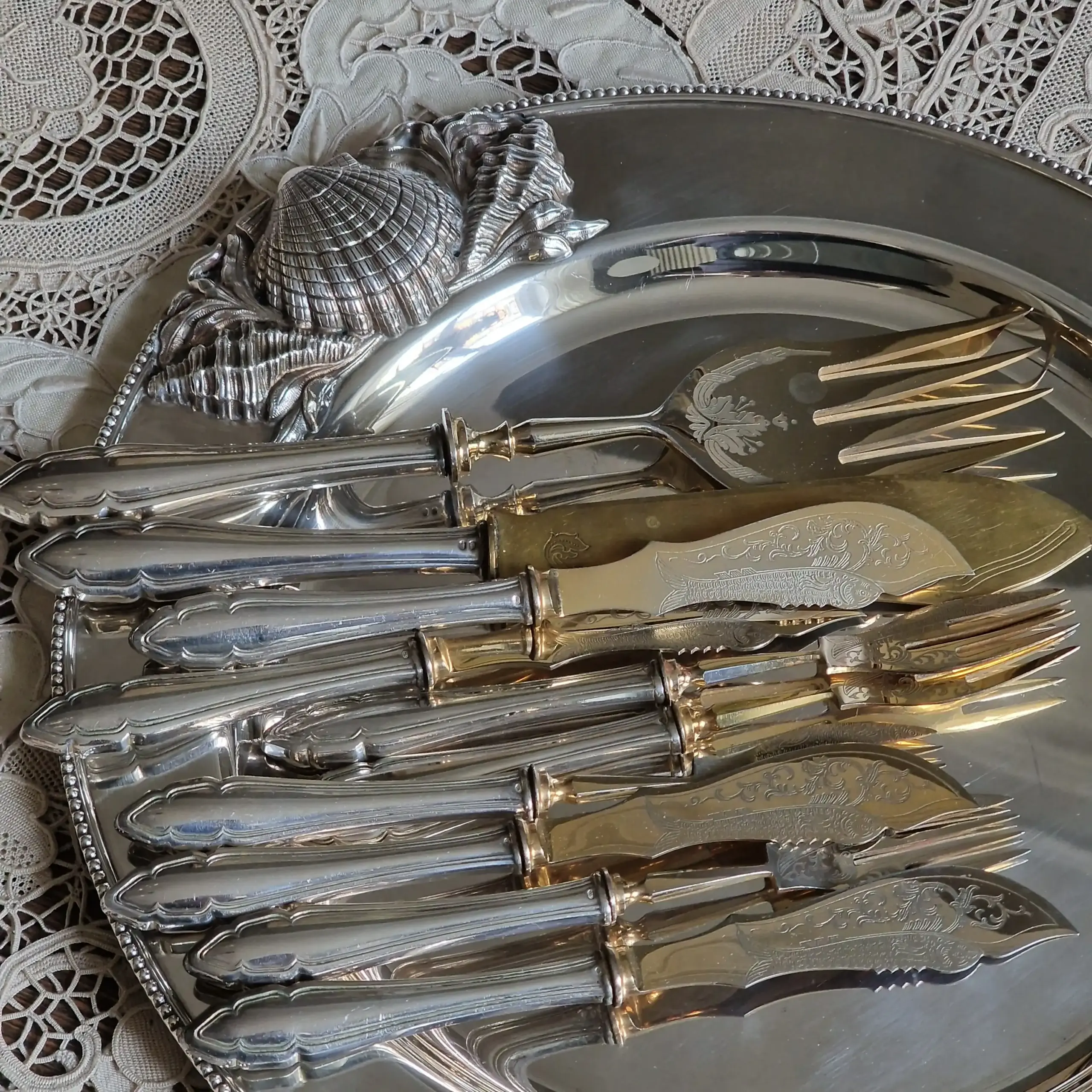 Antique Silver-Plated Fish Cutlery Set for Four with Serving Knife & Fork - Image 4