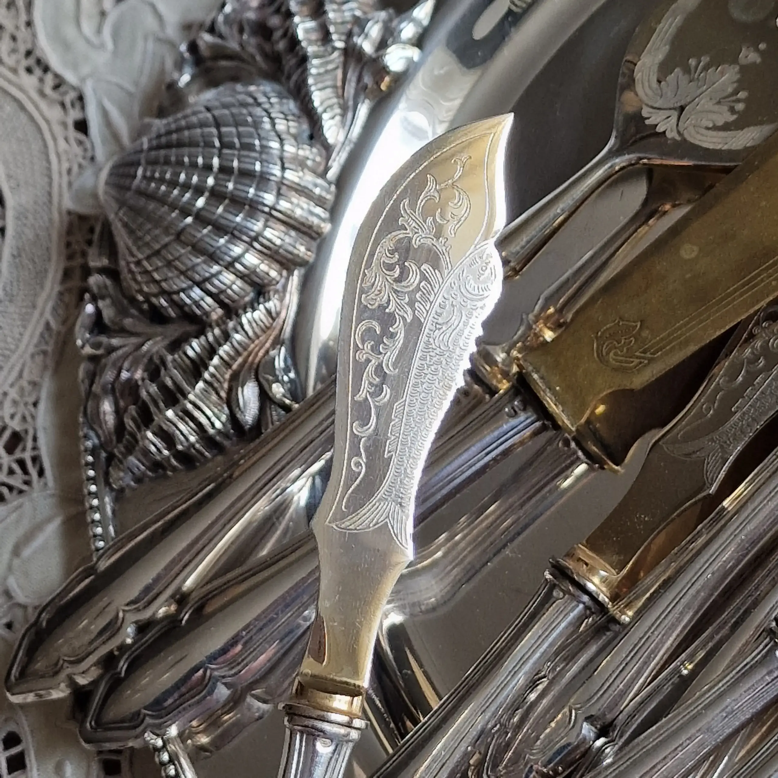 Antique Silver-Plated Fish Cutlery Set for Four with Serving Knife & Fork - Image 5